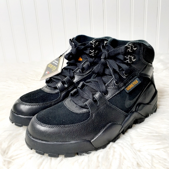 New Nike Rhyodomo Goretex Waterproof 